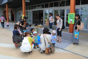 いろいろなお店屋さんが登場！